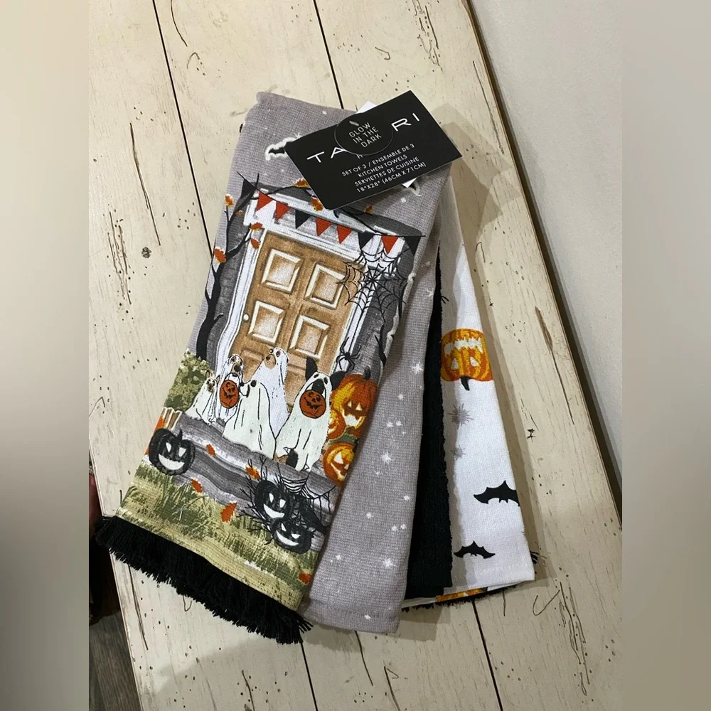 Tahari Home Halloween Glow in the Dark Kitchen Towels Trio - Brand New!